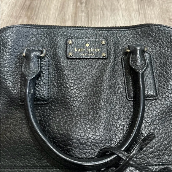 Kate Spade pebbles leather handbag with duster - Picture 3 of 9